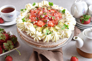 fruktovii_tort_so_slivochnim_kremom_i_jele-743893.JPG
